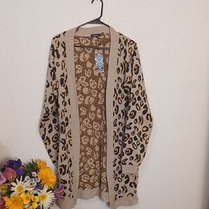 Boohoo Leopard Print Cardigan in Tan and Brown